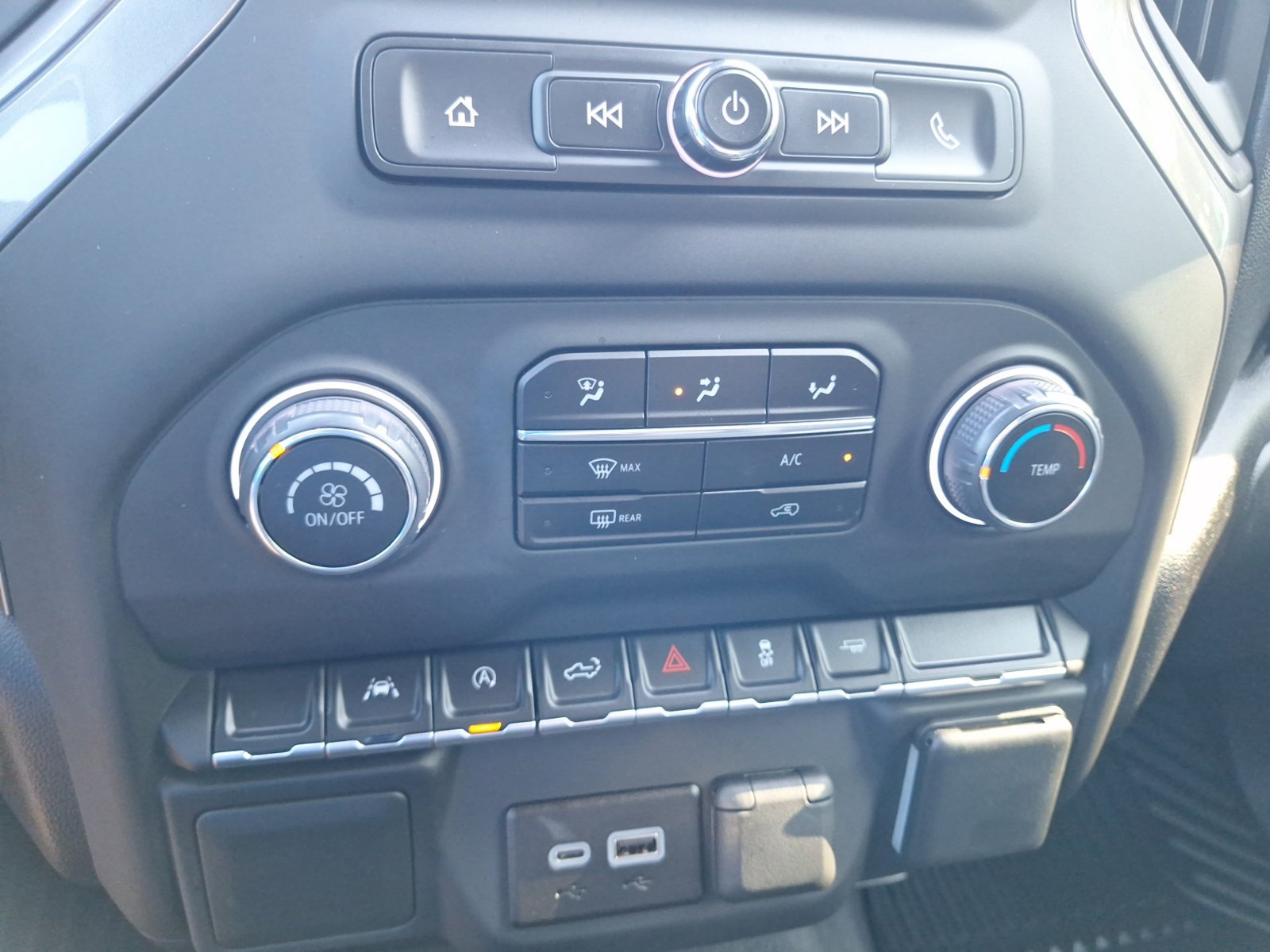 Used 2026 Chevrolet Silverado 1500 Custom RWD image 26