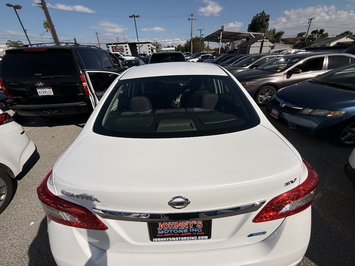 Used 2011 Nissan Sentra 2.0 SR FWD image 12