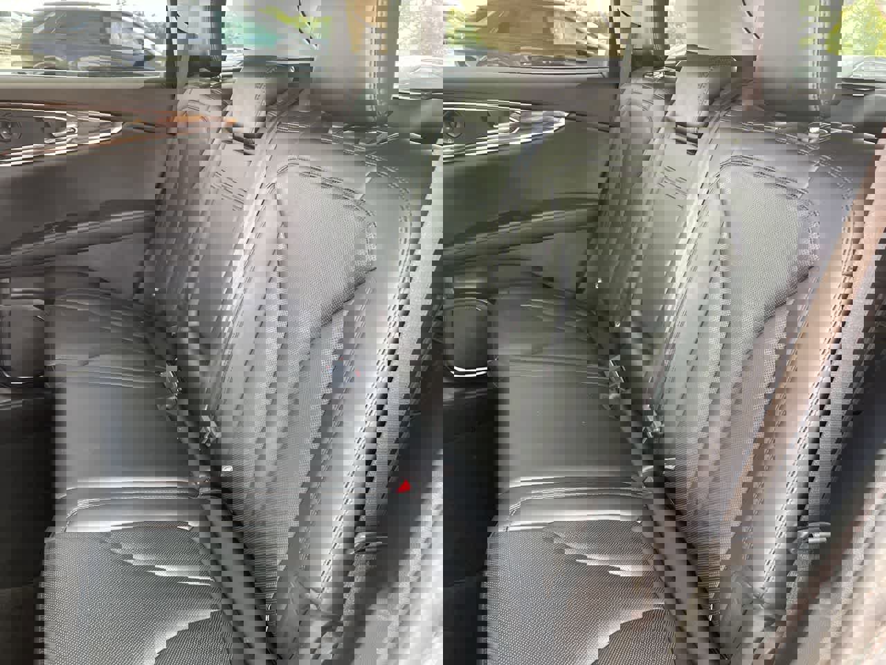 Used 2021 Lincoln Nautilus Reserve image 19