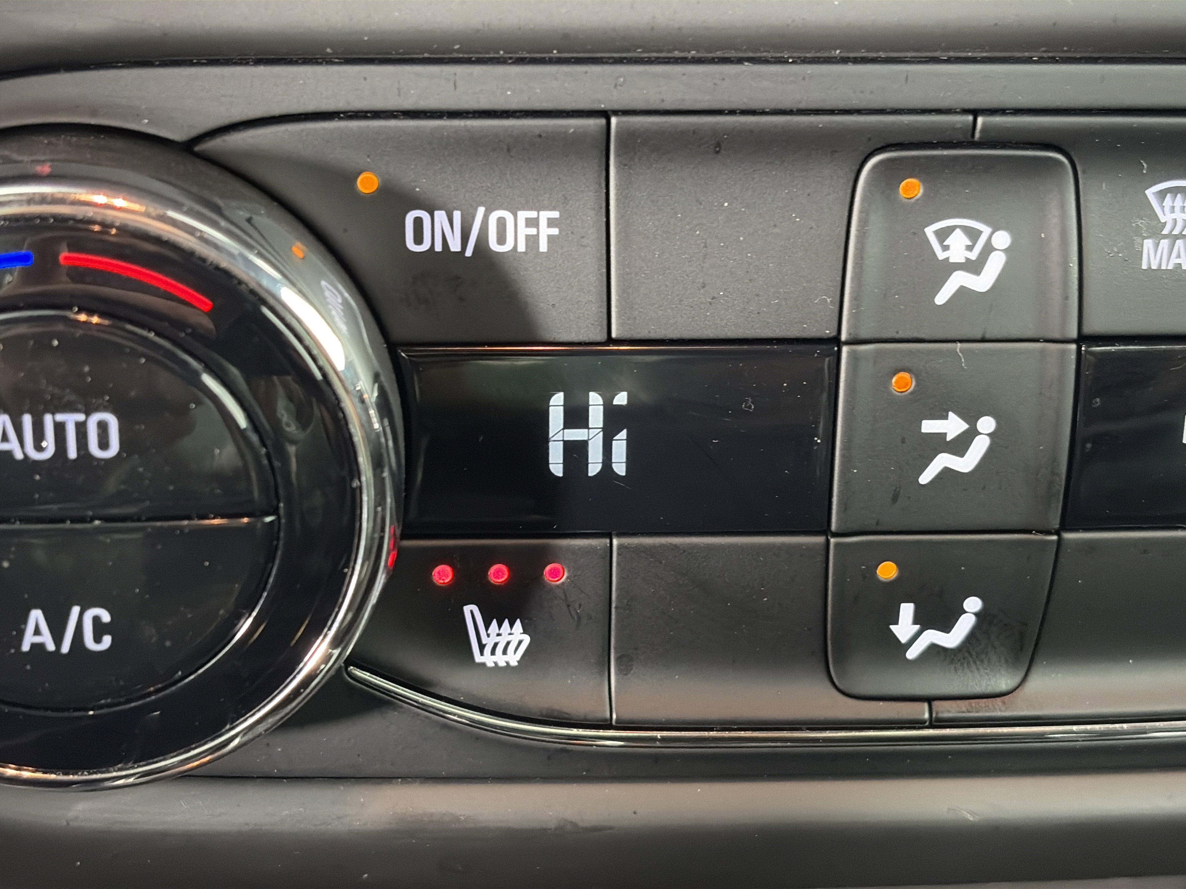 Certified 2023 Chevrolet TrailBlazer RS w/ Convenience Package image 23