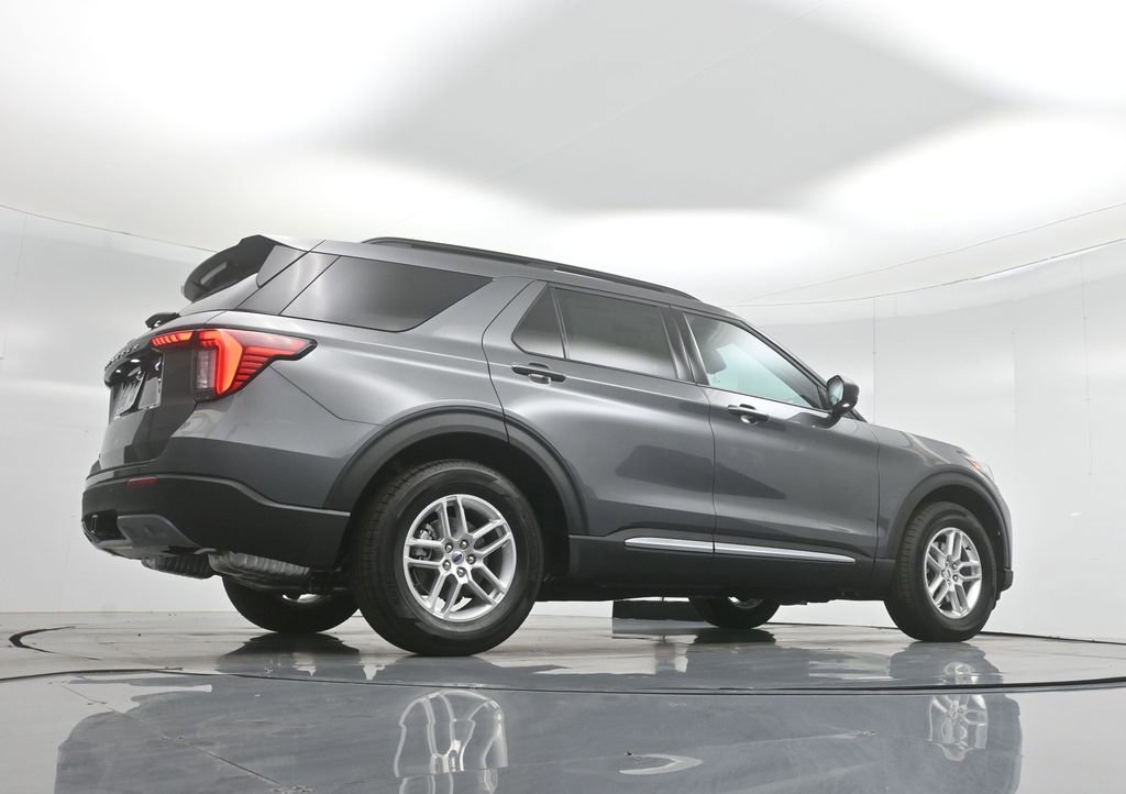 New 2025 Ford Explorer Active w/ Active Comfort Package image 48