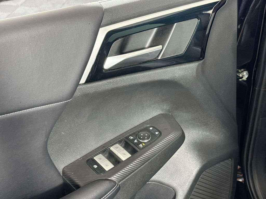 Used 2023 Mitsubishi Outlander SE AWD/4WD image 18
