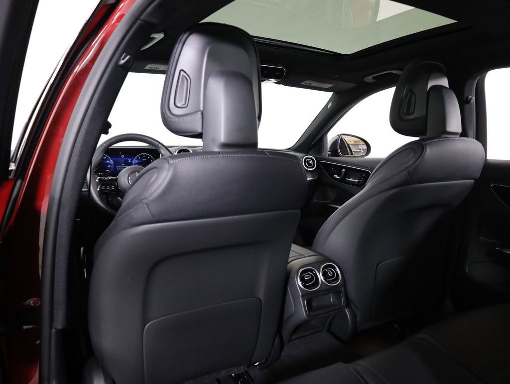 Certified 2025 Mercedes-Benz C 300 4MATIC Sedan image 34