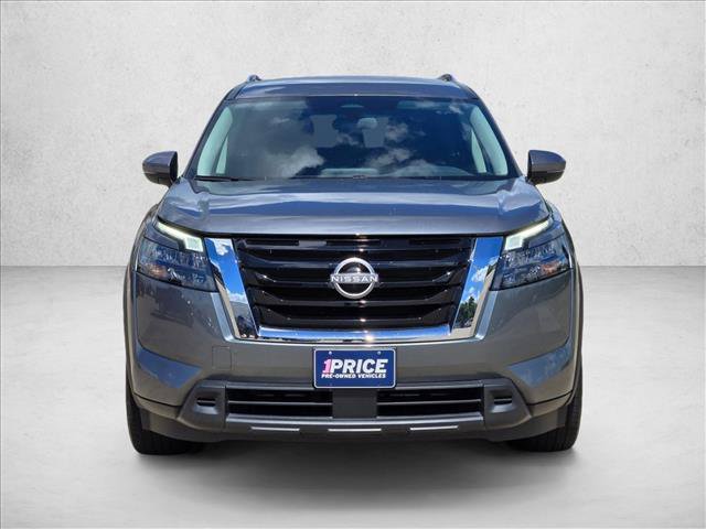 Used 2024 Nissan Pathfinder SV FWD video 2