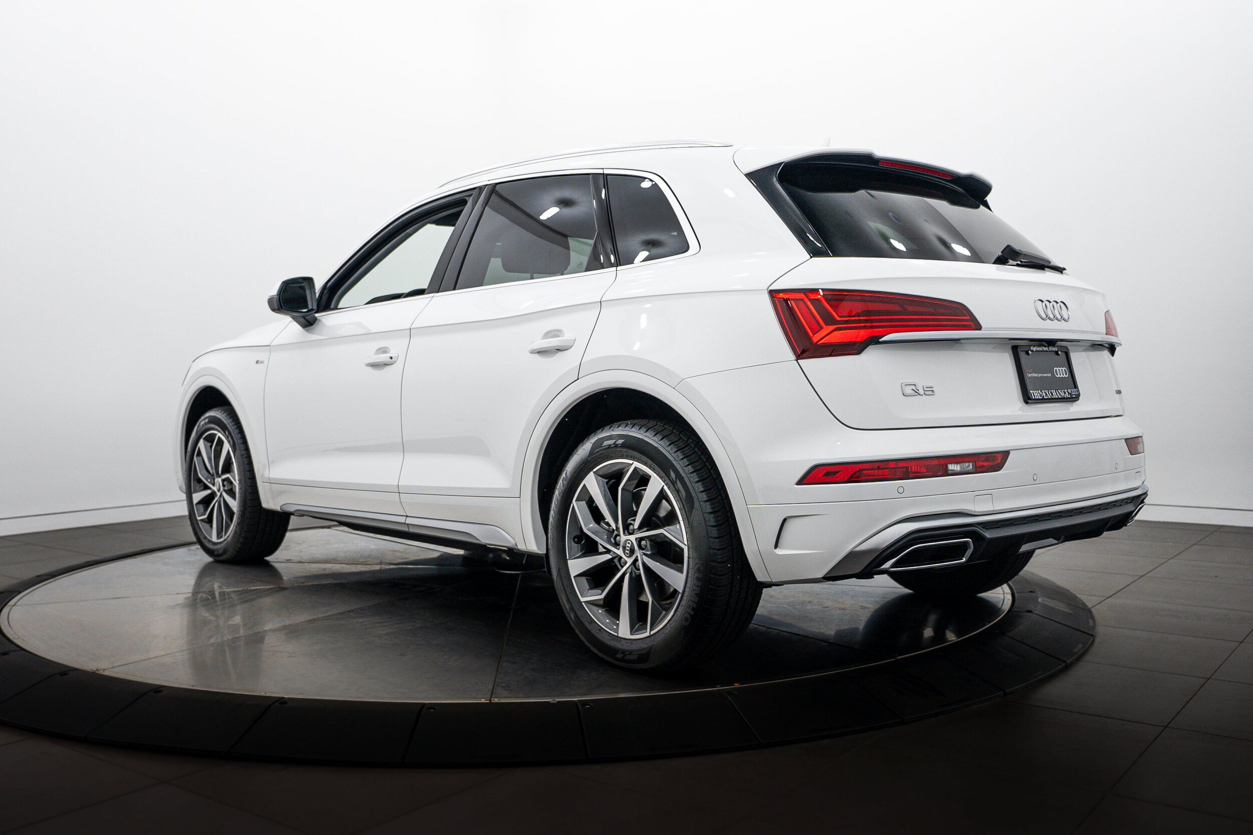 Certified 2023 Audi Q5 2.0T Premium Plus w/ Premium Plus Package AWD/4WD image 5