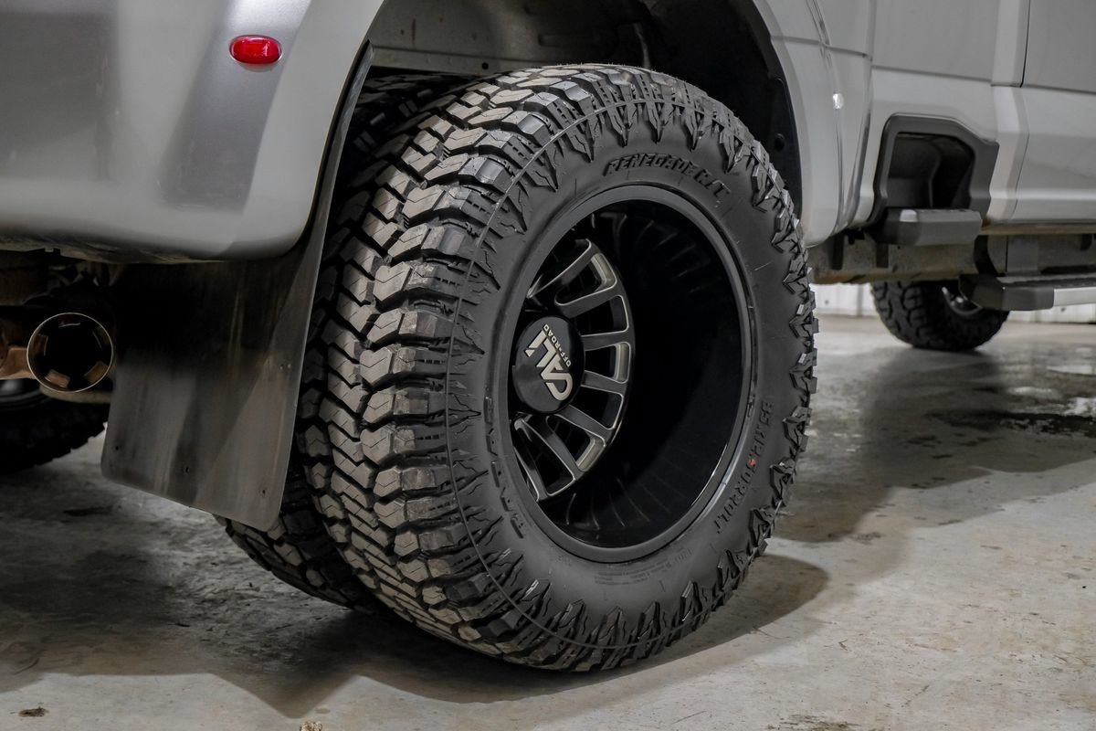 Used 2024 Ford F350 Lariat AWD/4WD image 62
