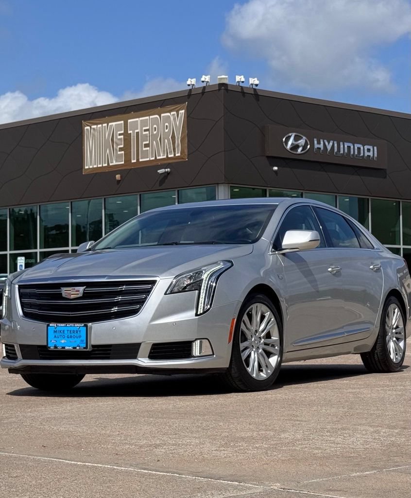 Used 2019 Cadillac XTS Luxury FWD image 1