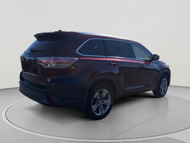 Used 2014 Toyota Highlander Limited w/ Driver Technology Package AWD/4WD image 5
