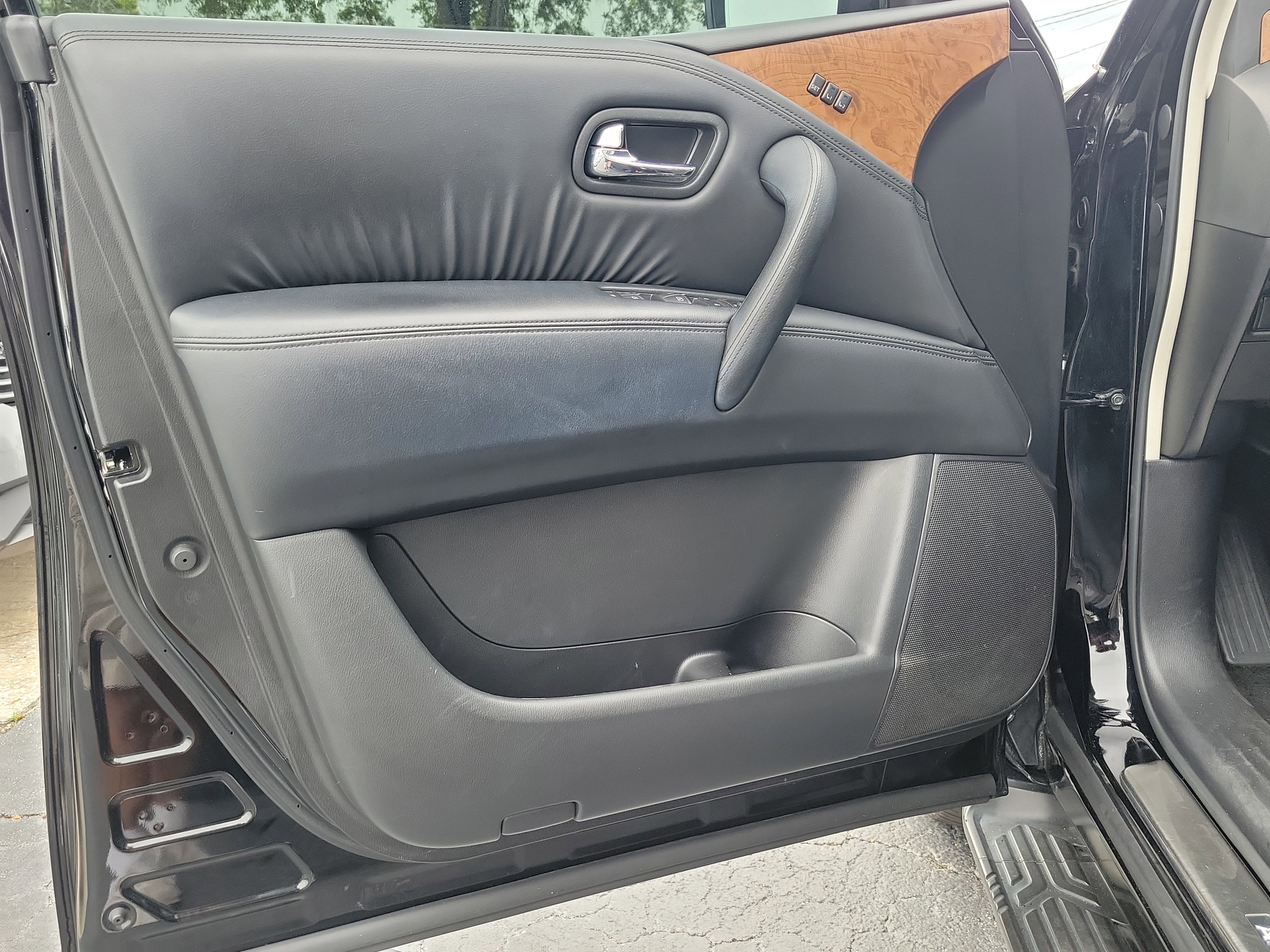 Certified 2023 Nissan Armada SL w/ Captain's Chairs Package RWD image 18