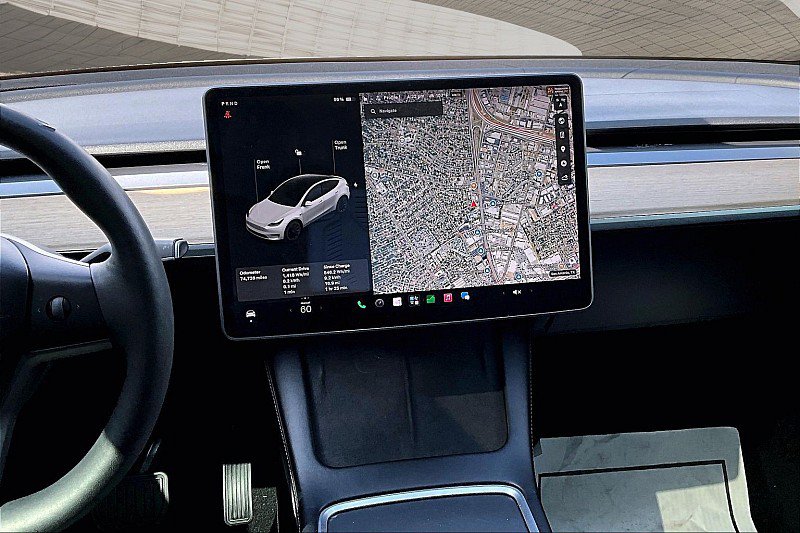 Used 2021 Tesla Model Y Long Range AWD/4WD image 5