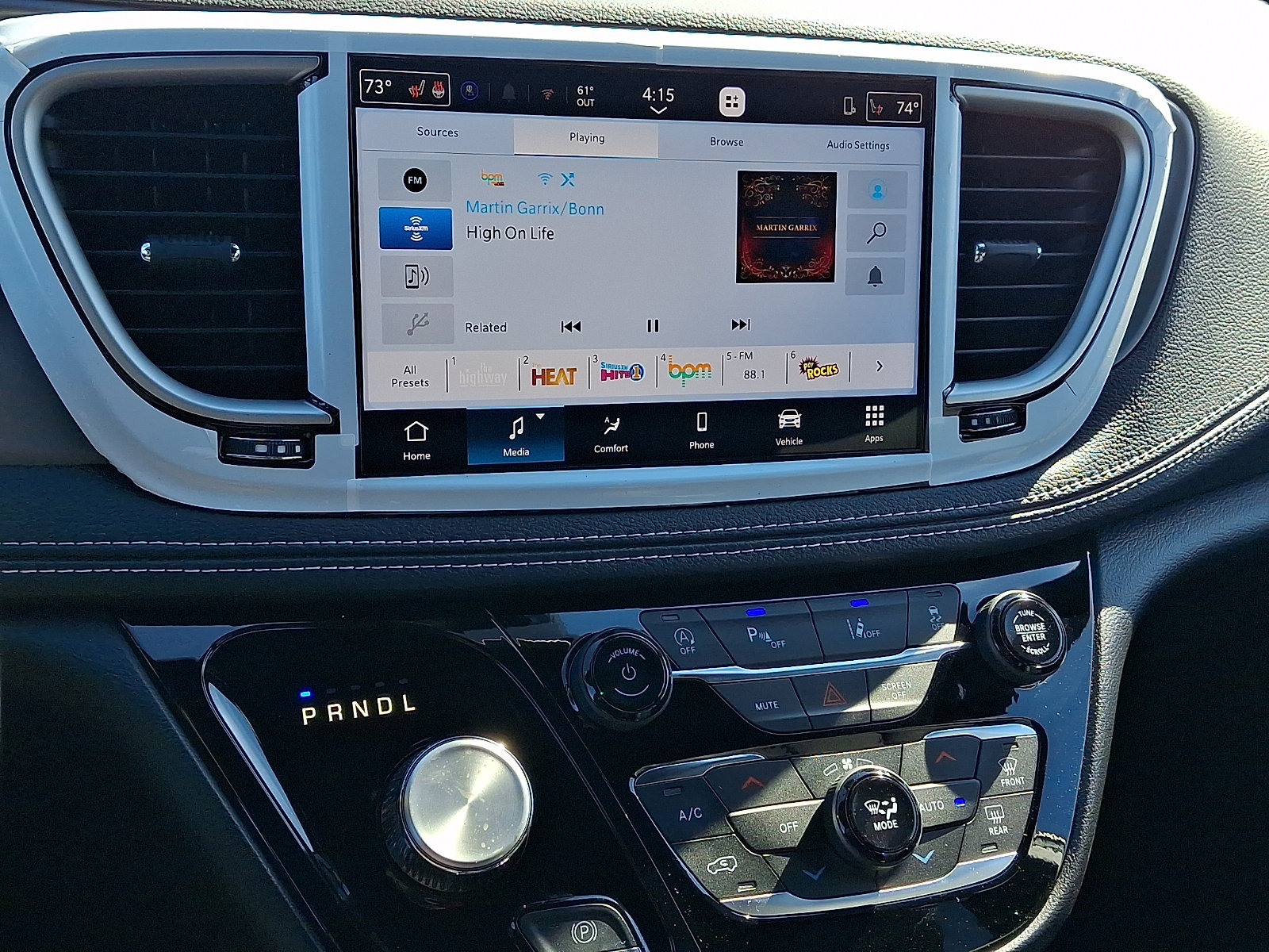 New 2027 Chrysler Pacifica Select FWD image 8