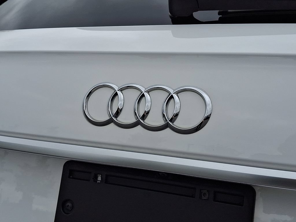 Used 2021 Audi Q5 Prestige w/ Prestige Package AWD/4WD image 39