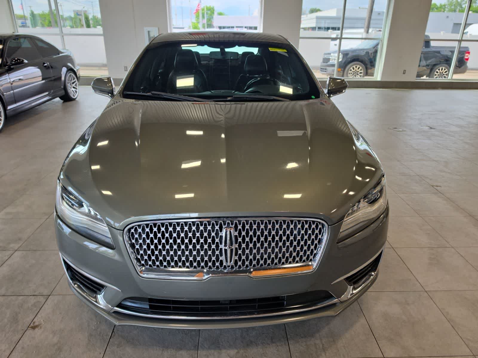 Used 2017 Lincoln MKZ Select AWD/4WD image 3