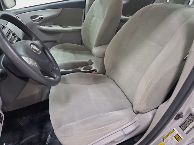 Used 2012 Toyota Corolla LE FWD image 13