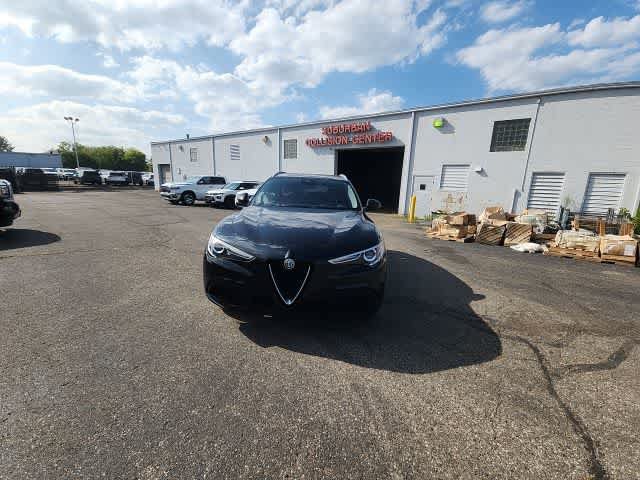 Used 2021 Alfa Romeo Stelvio Ti AWD/4WD image 4