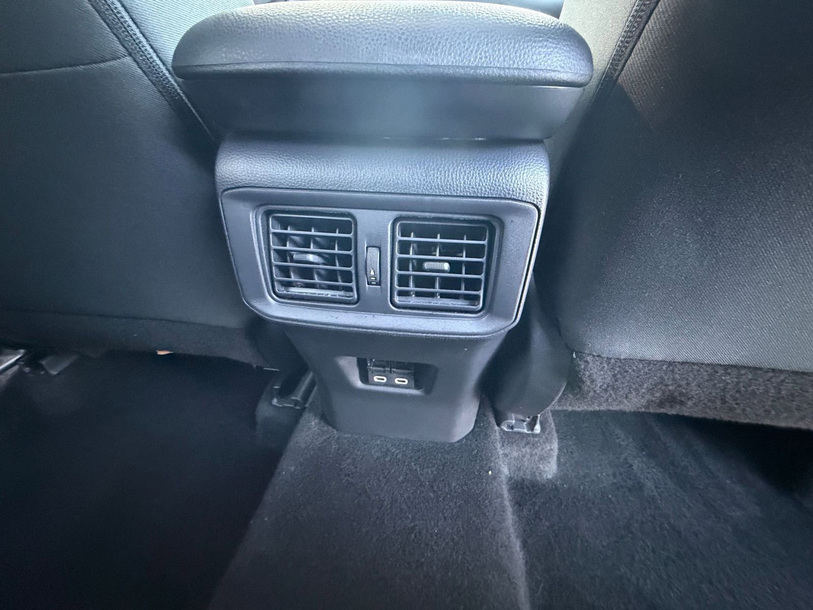 Used 2025 Toyota RAV4 XLE w/ Convenience Package image 25