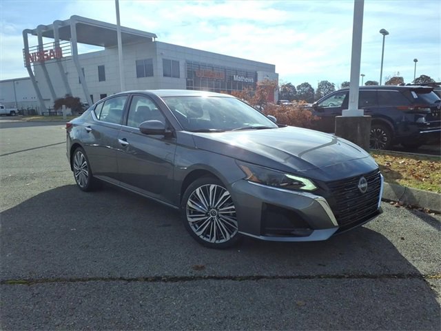 New 2025 Nissan Altima 2.5 SL