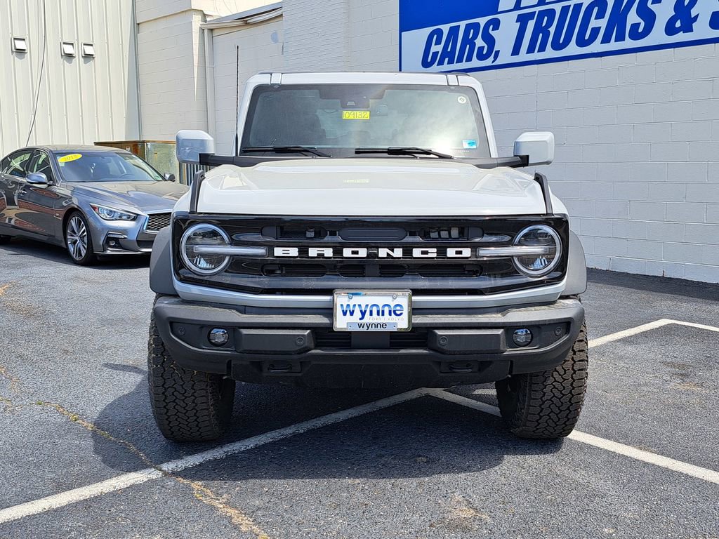 New 2026 Ford Bronco Outer Banks w/ Sasquatch Package AWD/4WD image 2