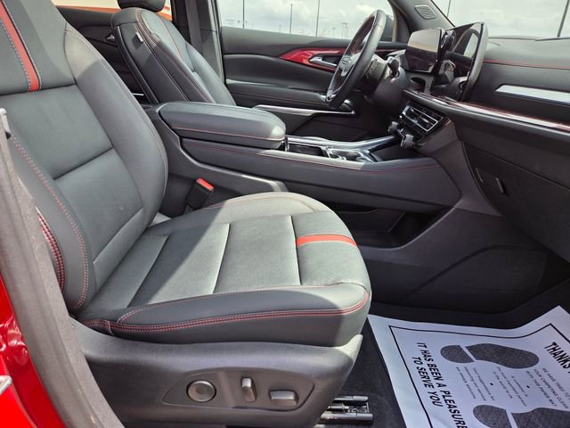 Used 2024 Chevrolet Traverse RS AWD/4WD image 42