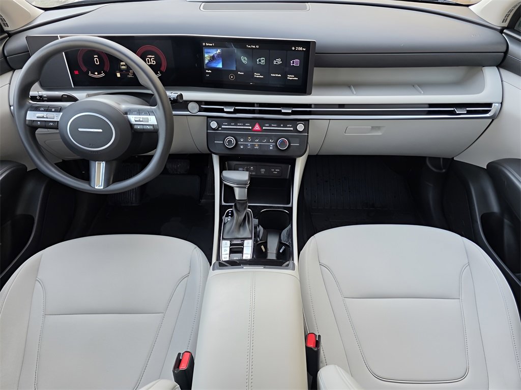 Used 2025 Hyundai Tucson SE image 22