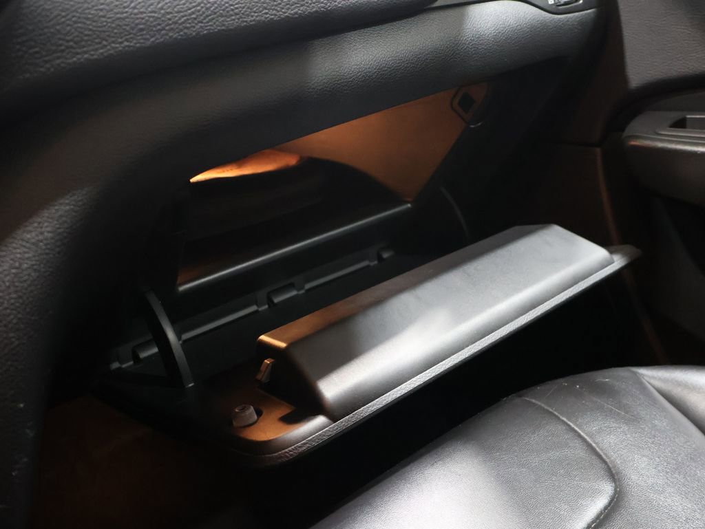 Used 2019 Jeep Cherokee Trailhawk w/ Cold Weather Group image 30