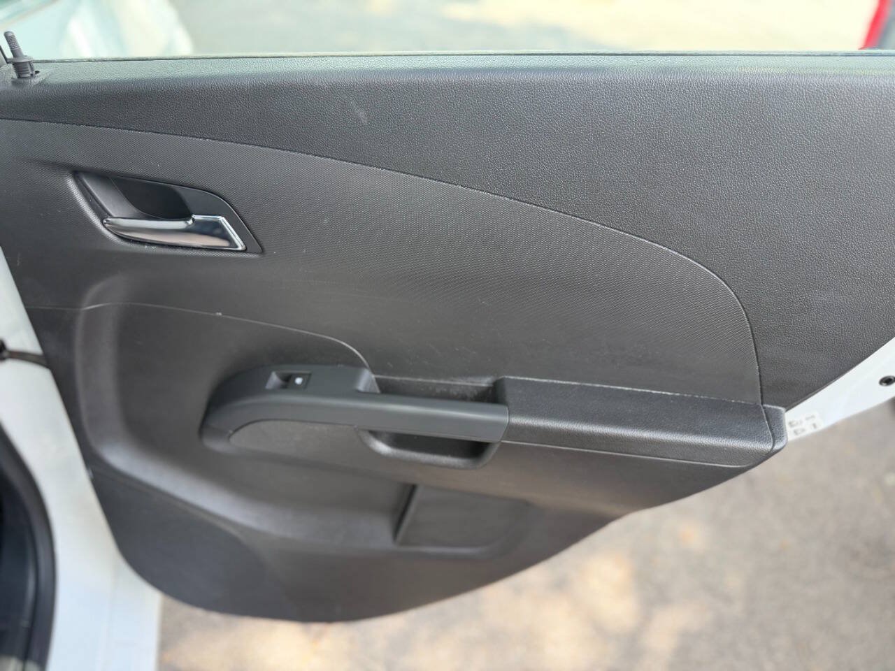 Used 2015 Chevrolet Sonic LTZ FWD image 43