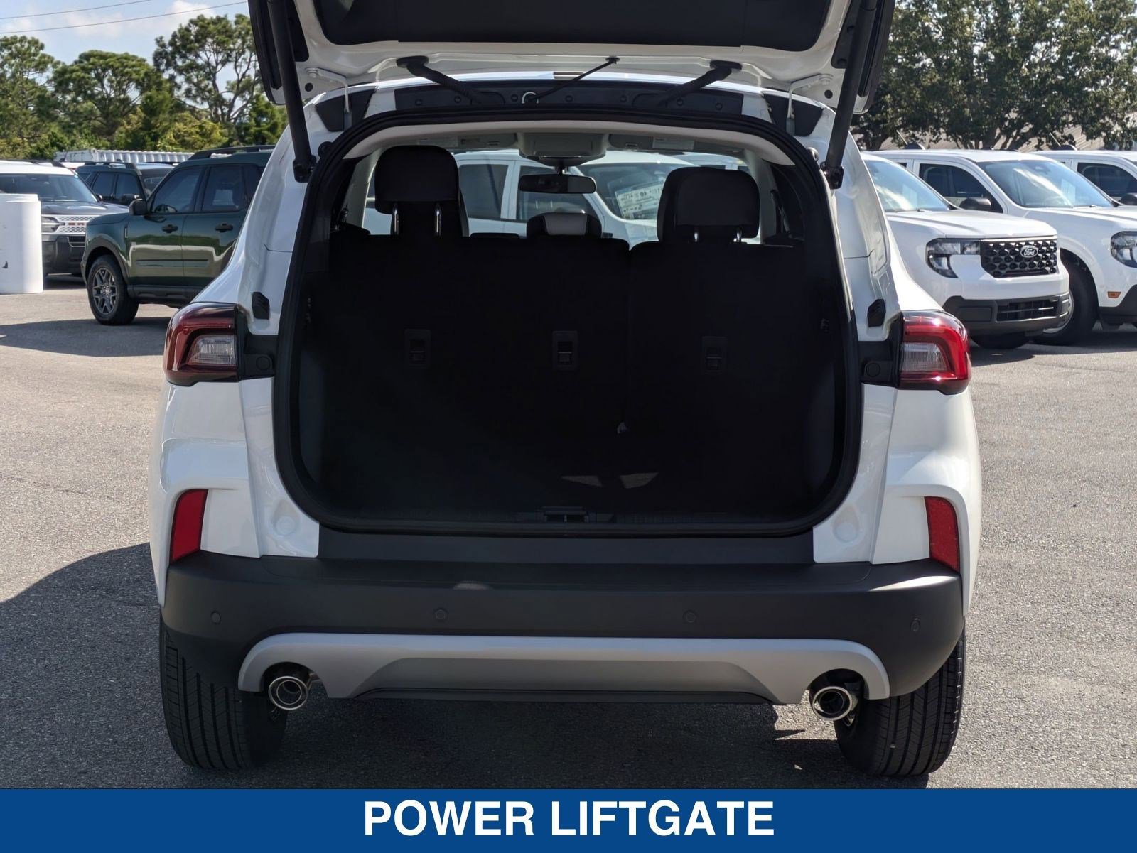 New 2025 Ford Escape SE image 14