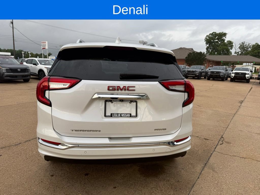 Used 2023 GMC Terrain Denali w/ LPO, Floor Liner Package AWD/4WD image 3