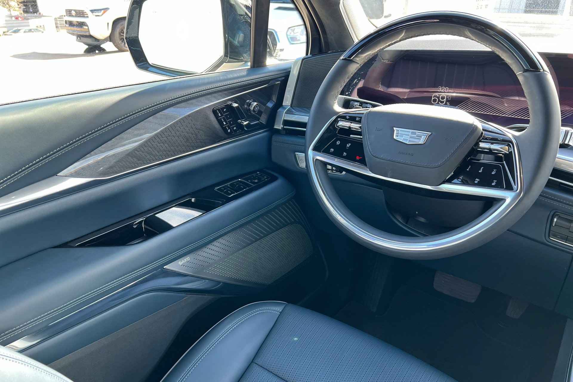 New 2025 Cadillac Escalade IQ Sport 2 w/ LPO, ONYX Package image 12