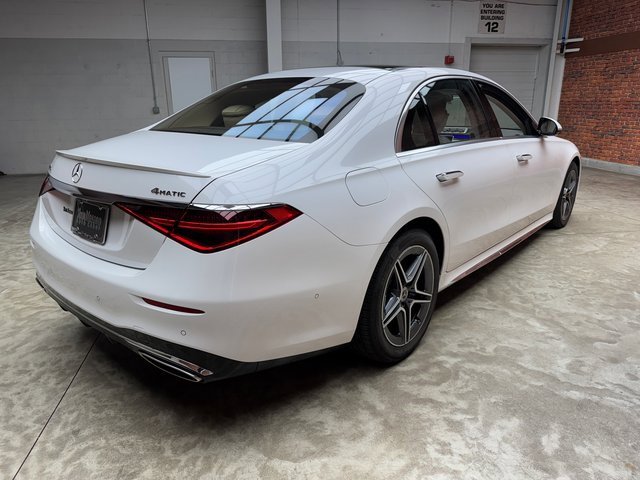 Used 2025 Mercedes-Benz S 580e S 580e image 5