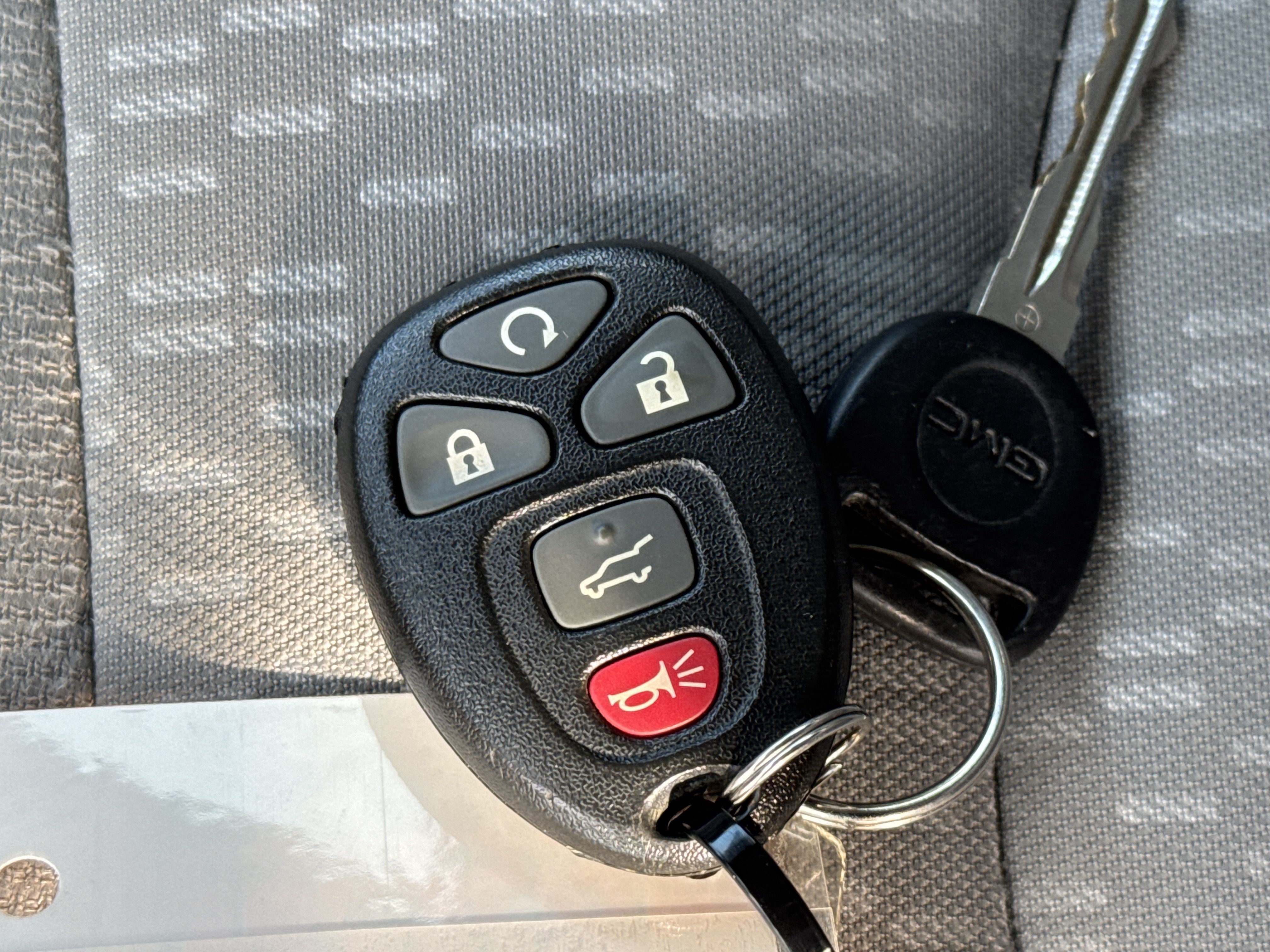 Used 2014 GMC Acadia SLE FWD image 36