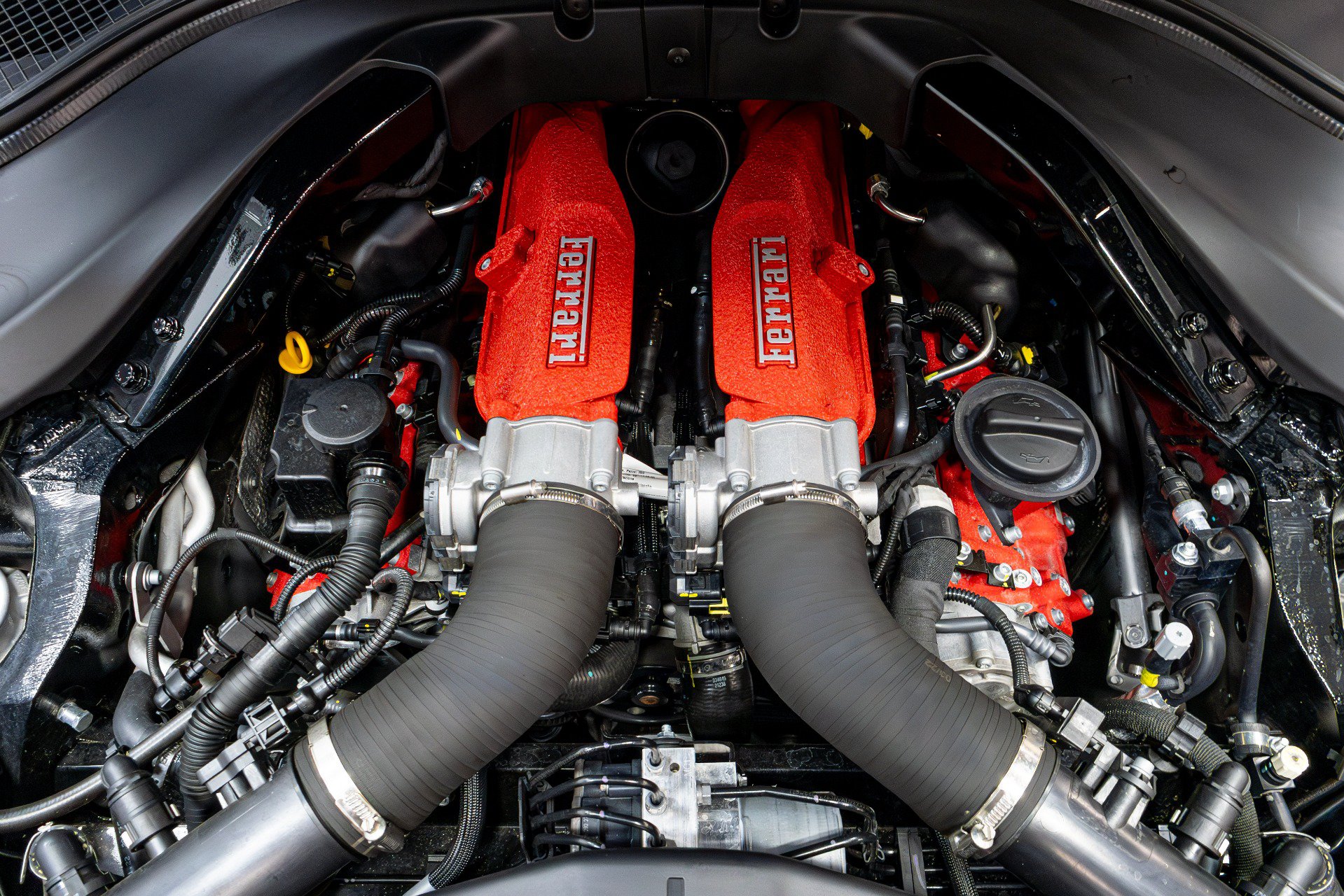 Used 2022 Ferrari Roma RWD image 45