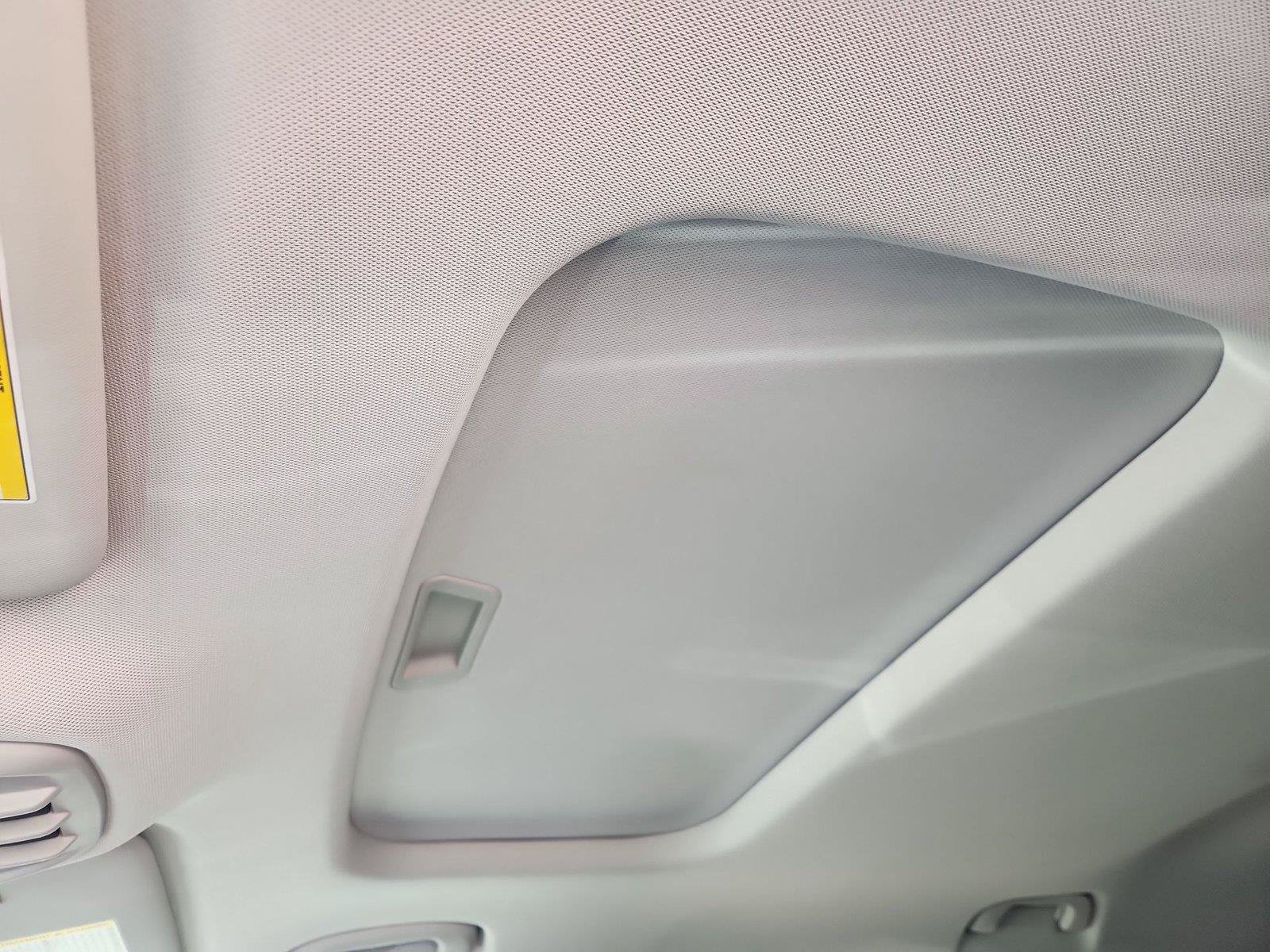 Used 2025 Chevrolet Trax ACTIV w/ Sunroof Package FWD image 18