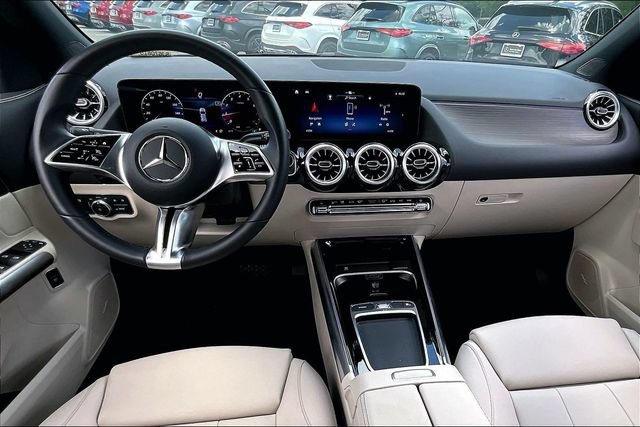 Certified 2025 Mercedes-Benz GLA 250 image 4