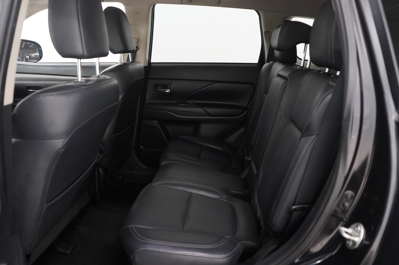 Used 2020 Mitsubishi Outlander SEL image 15