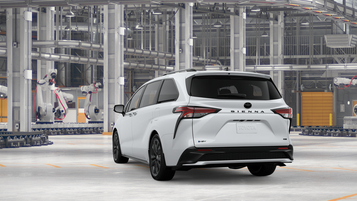 New 2026 Toyota Sienna XSE FWD image 7