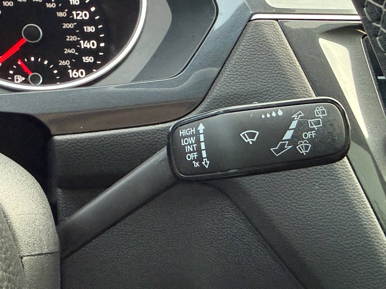 Used 2020 Volkswagen Tiguan SE R-Line w/ 3rd Row Seat Package AWD/4WD image 54