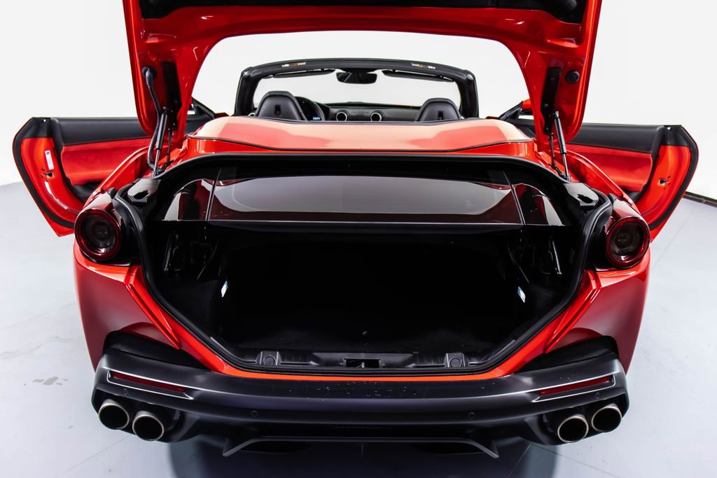 Used 2019 Ferrari Portofino RWD image 24