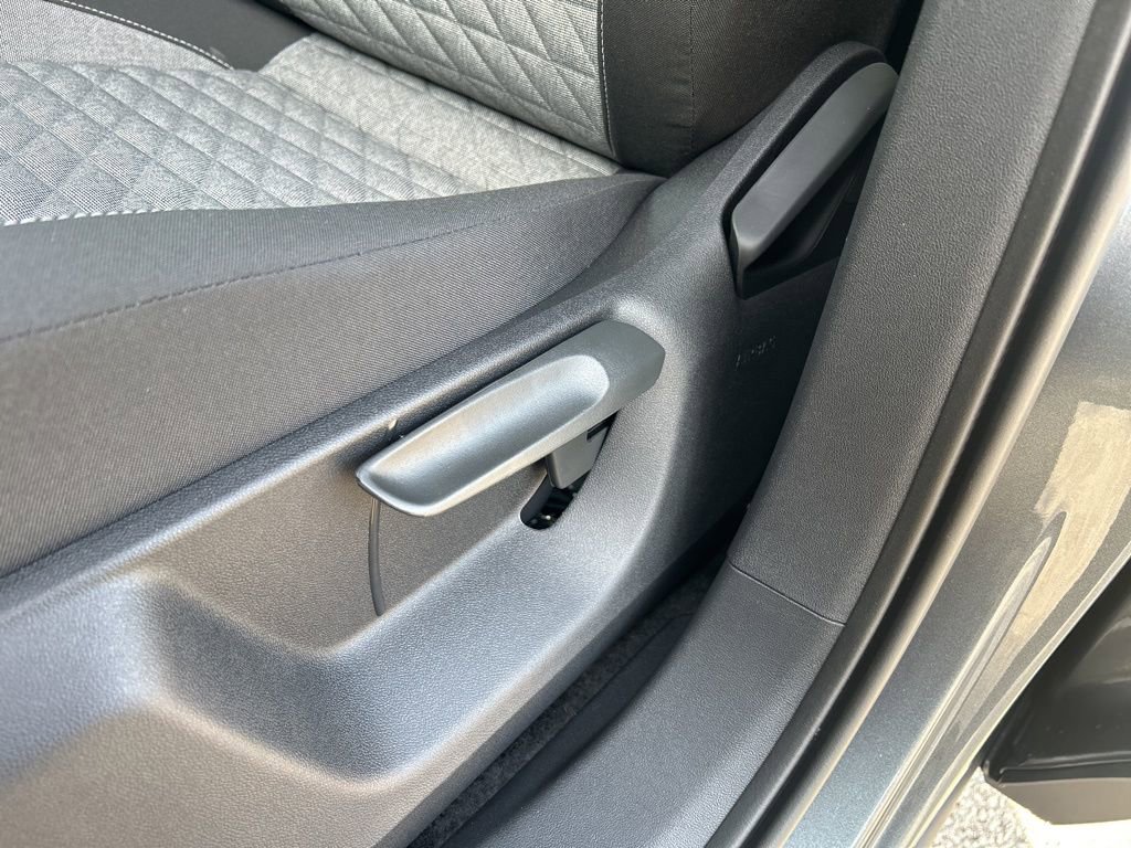 New 2026 Volkswagen Tiguan S image 12