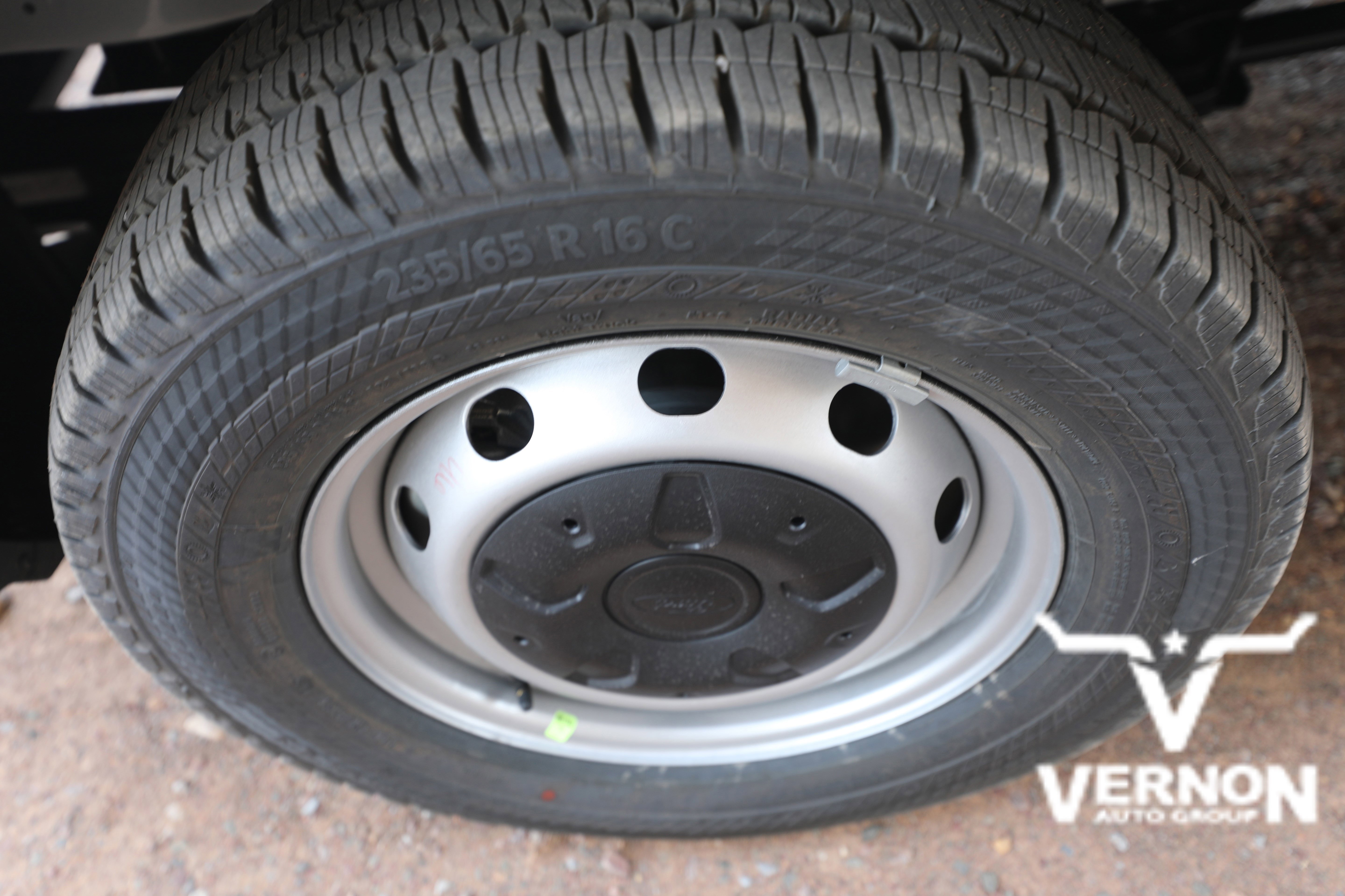 New 2025 Ford Transit 250 148 Medium Roof w/ Load Area Protection Package image 29