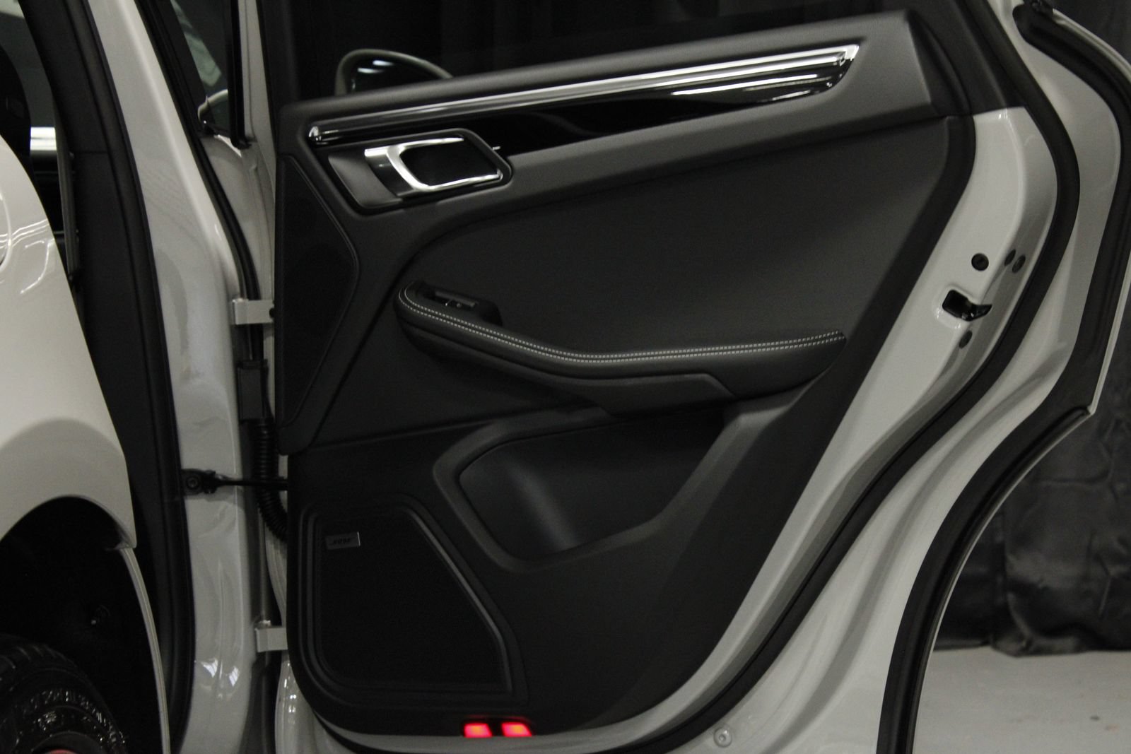 New 2026 Porsche Macan S AWD/4WD image 15