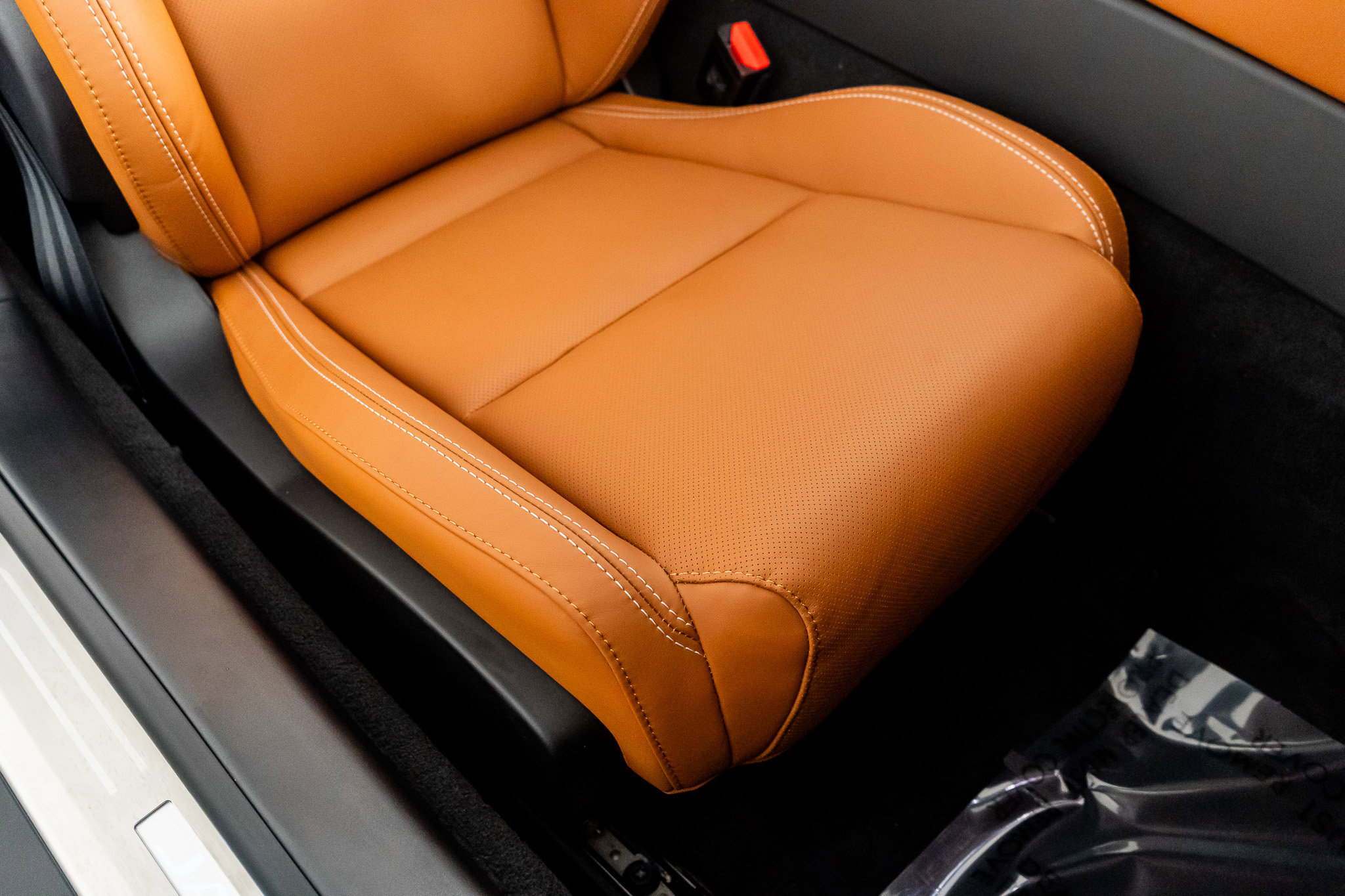 Used 2023 Jaguar F-TYPE R image 37