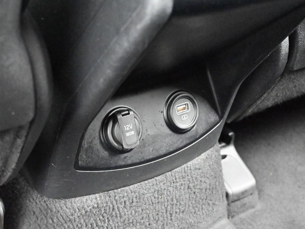 Used 2023 Kia Sorento LX image 31