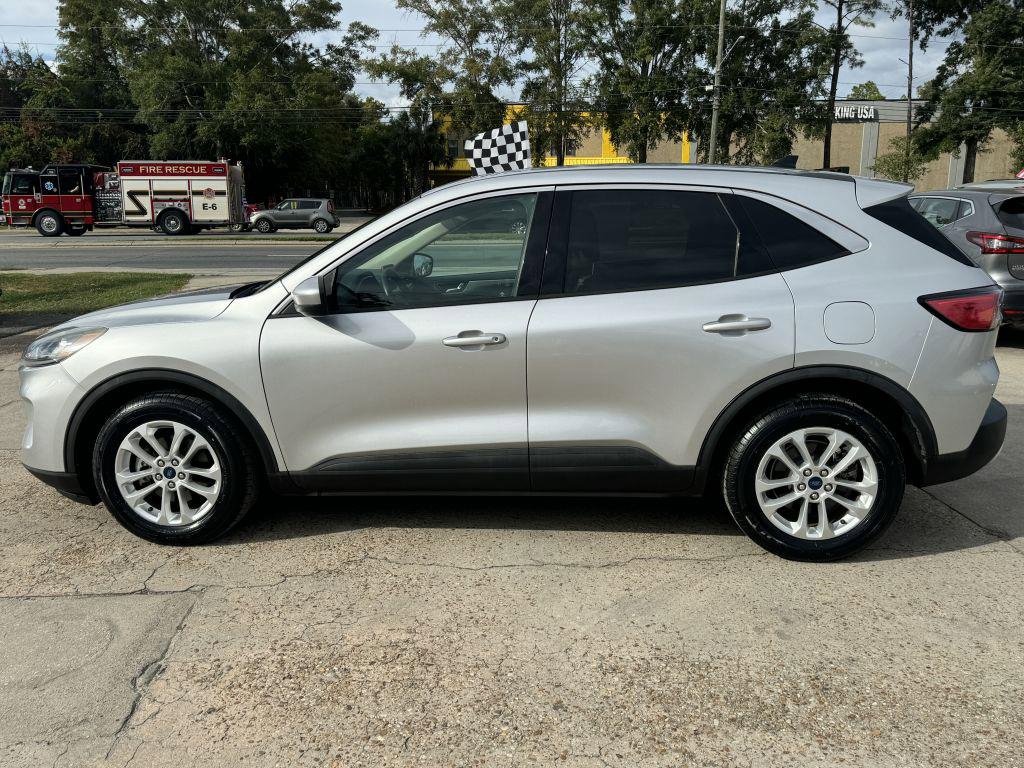 Used 2020 Ford Escape SE image 8