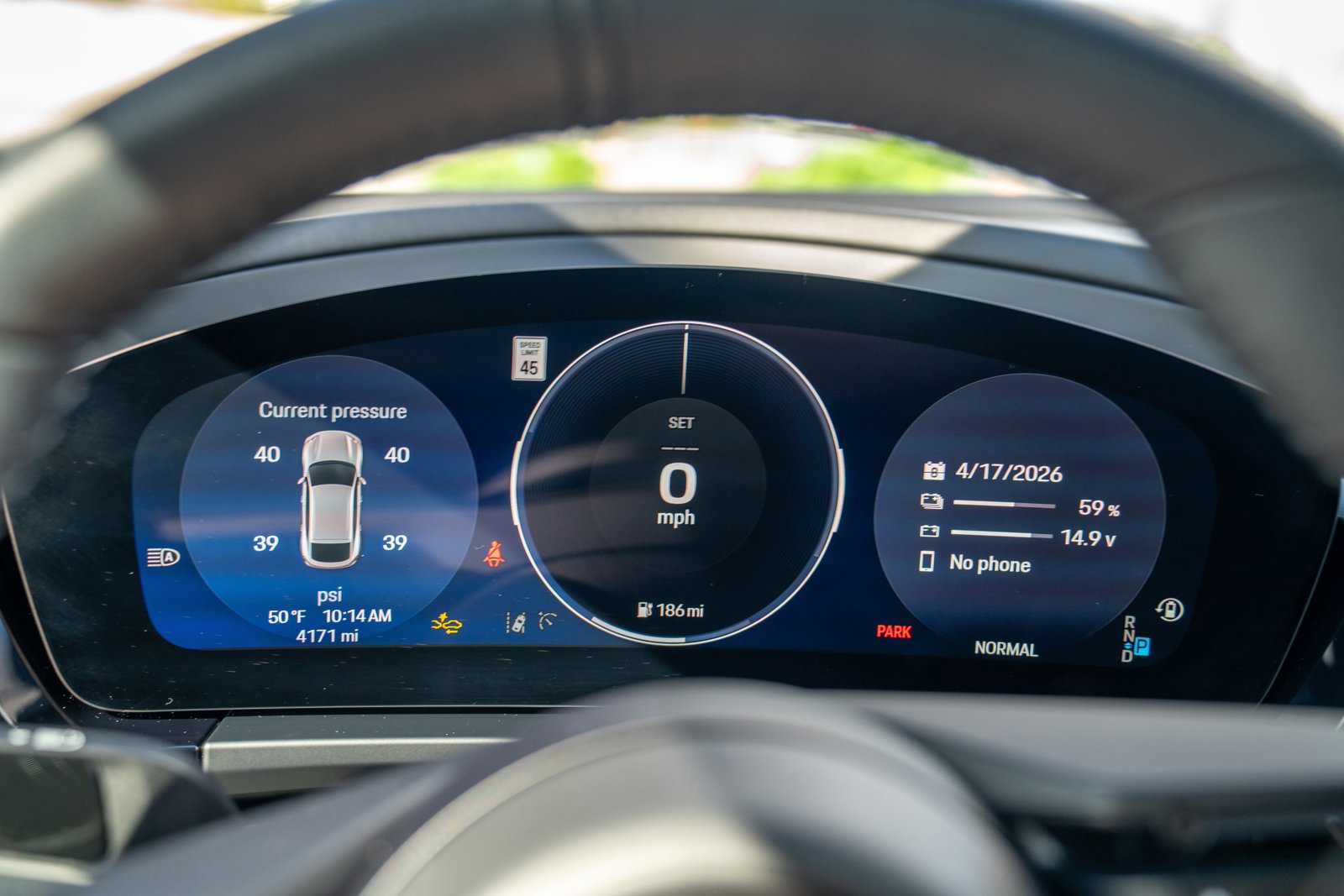 Certified 2025 Porsche Macan 4 Electric AWD/4WD image 15