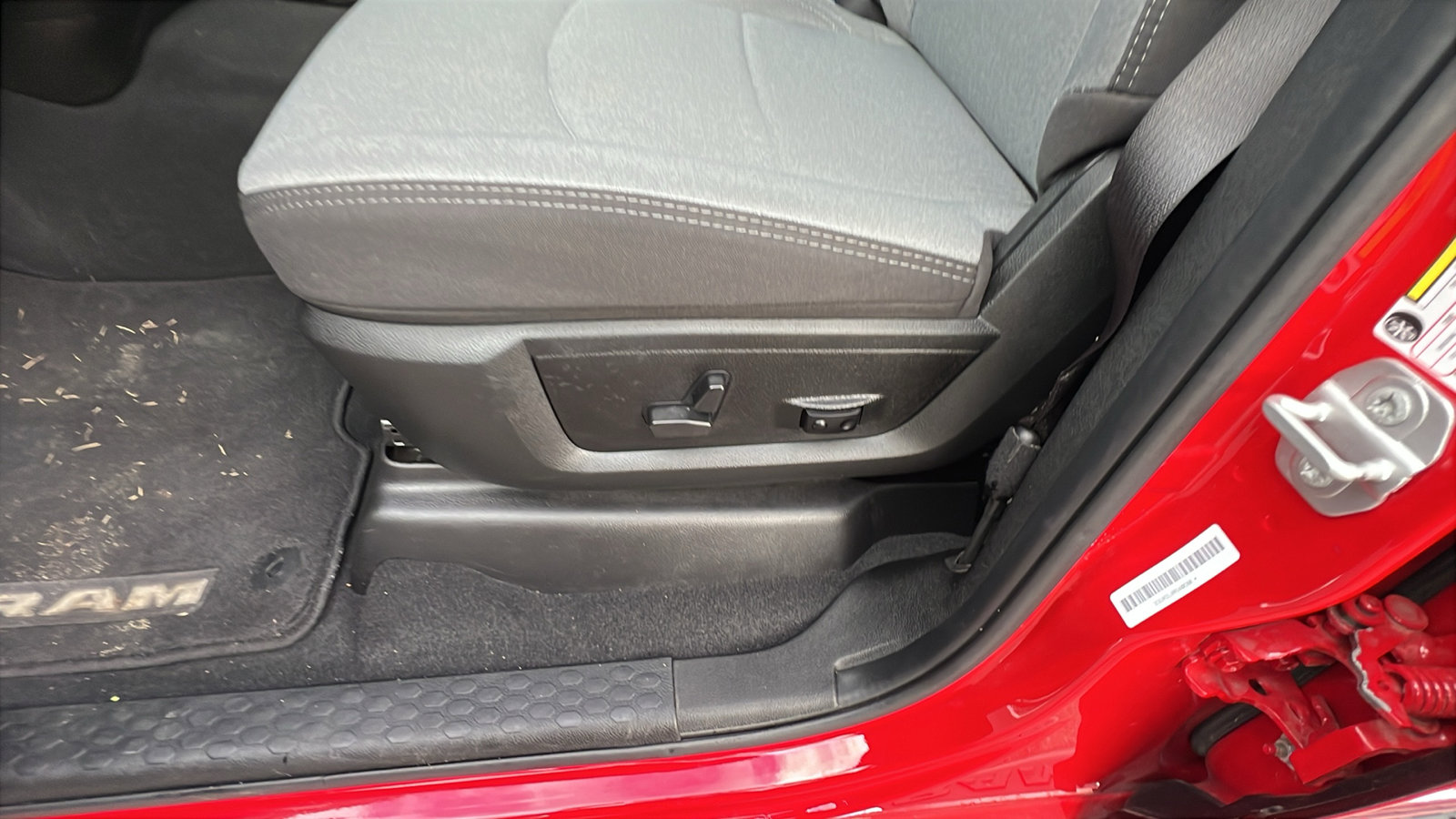 Used 2024 RAM 2500 Big Horn w/ Bed Utility Group image 17