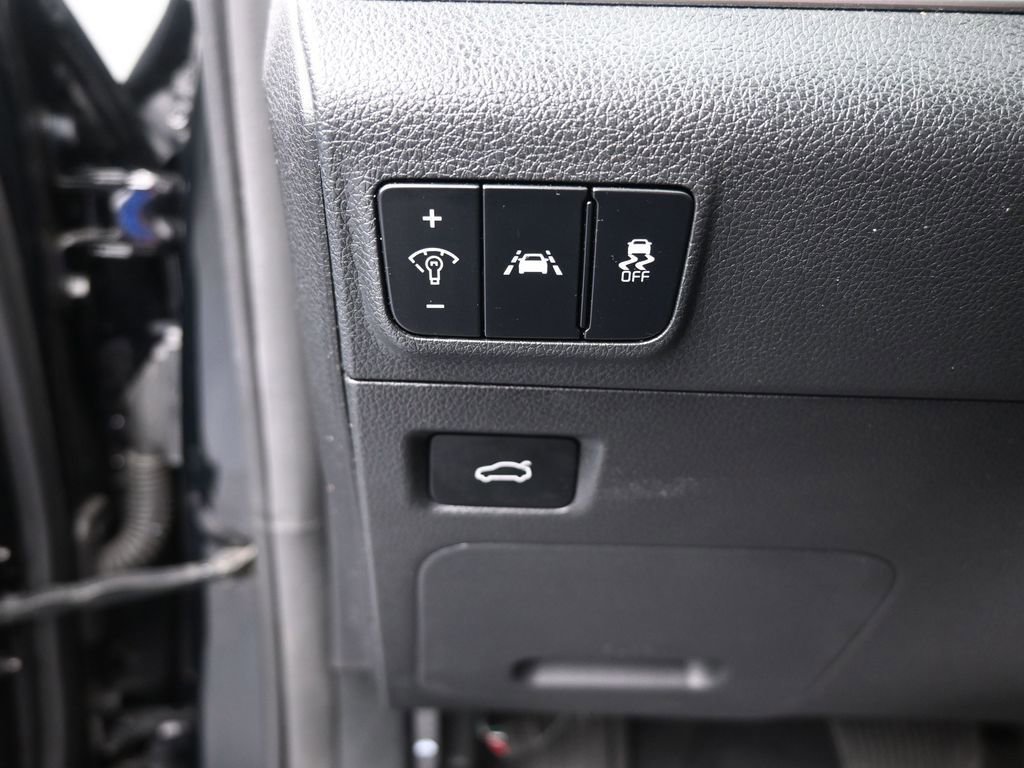 Used 2022 Kia K5 LXS image 25