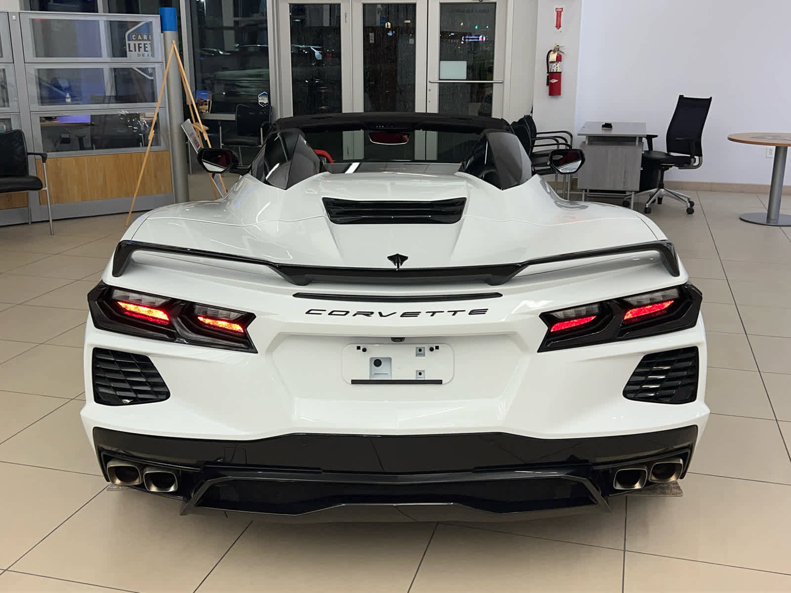 Used 2024 Chevrolet Corvette Stingray Premium Conv w/ Z51 Performance Package image 10