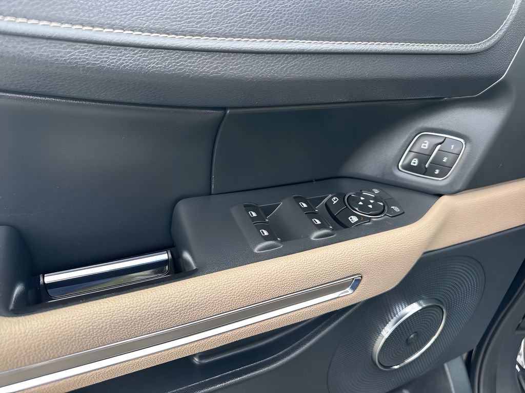 Used 2022 Ford Expedition Max Limited image 30