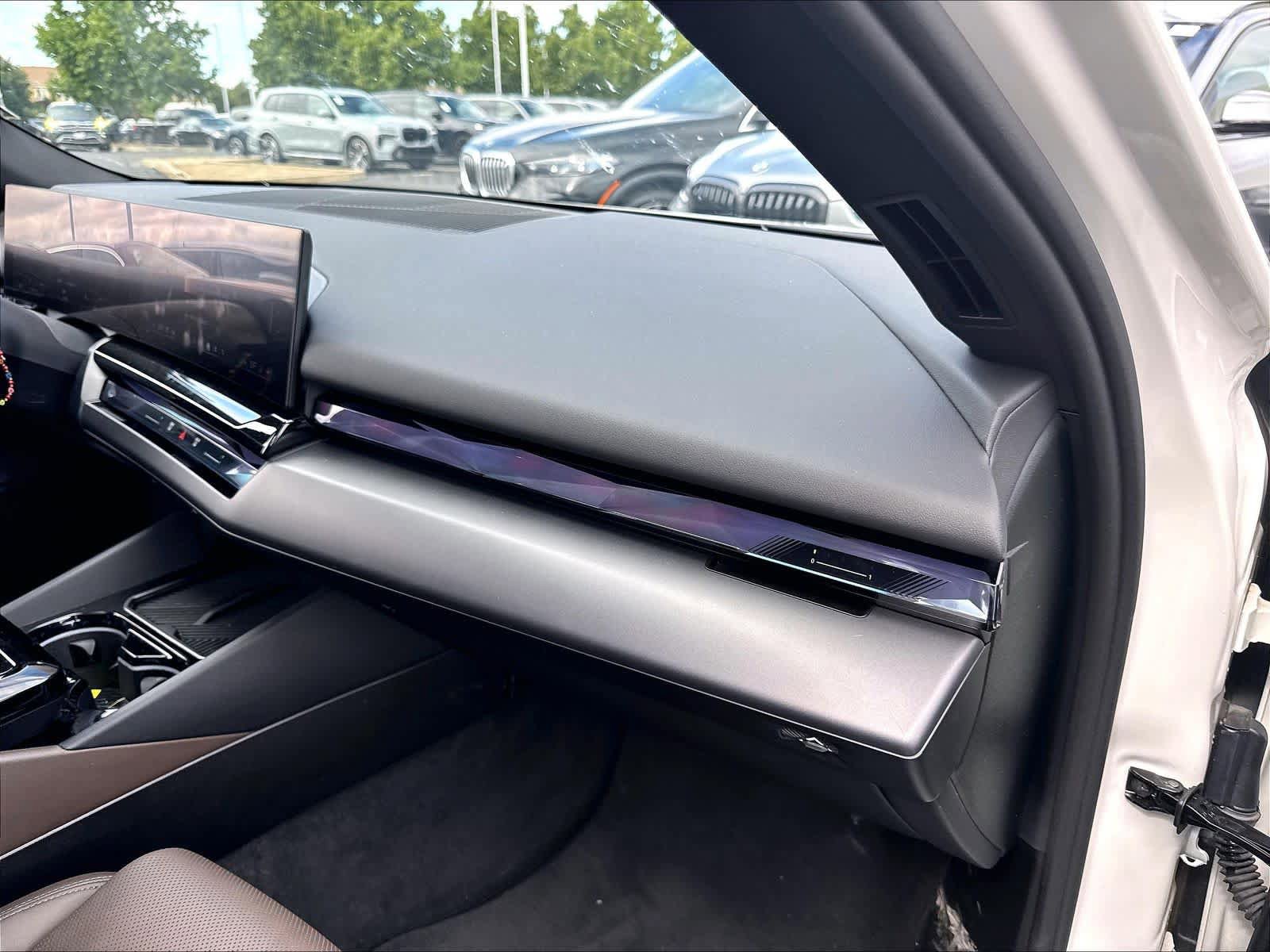 Certified 2024 BMW i5 eDrive40i w/ M Sport Package RWD image 26